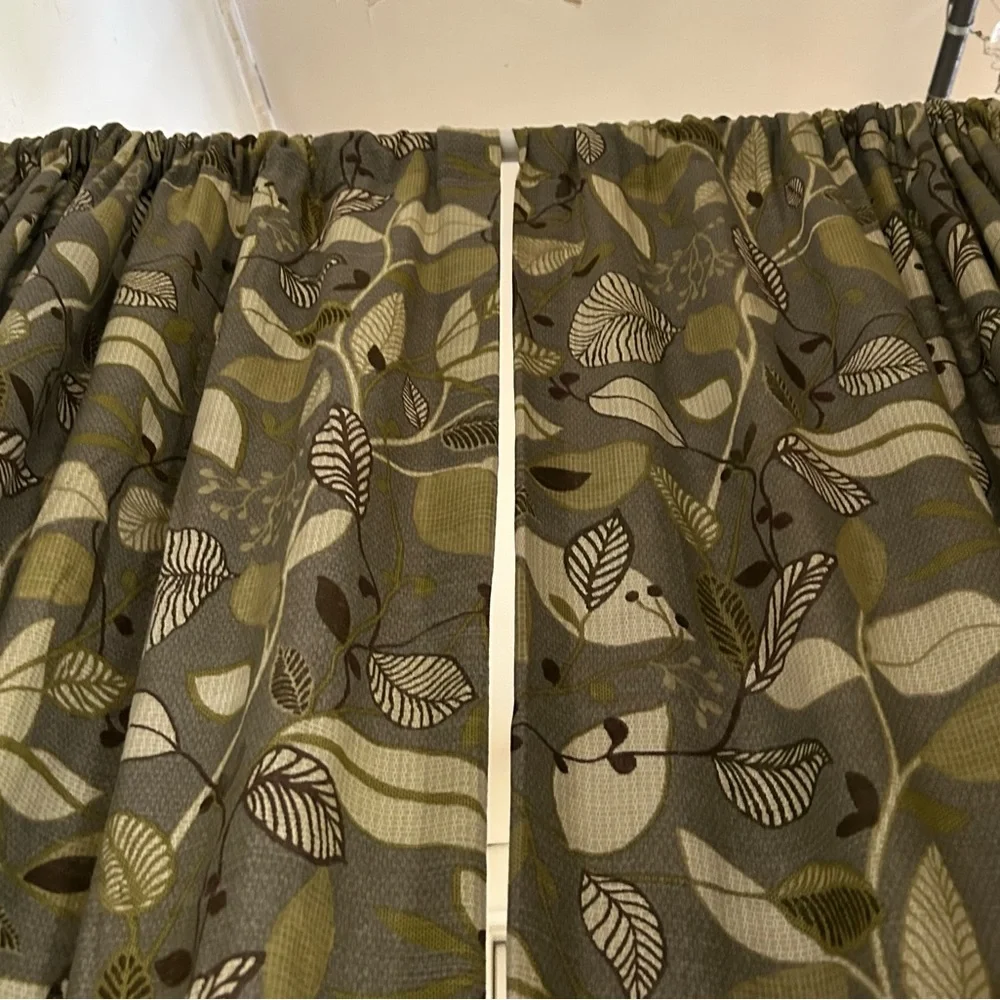WORLD MARKET Floral Leaf Patterned 2-pcs Curtains Fully Lined #1005252